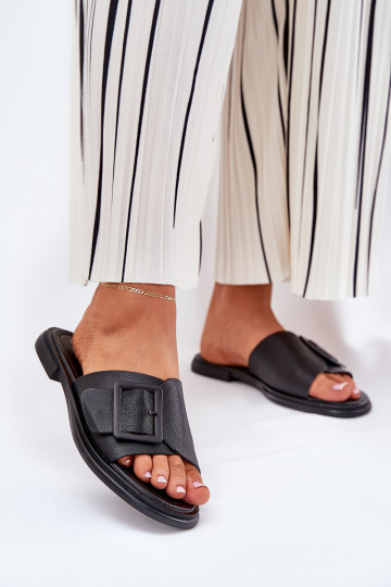 Ladies leather sandals with buckle D&A SJ2302-01 Black