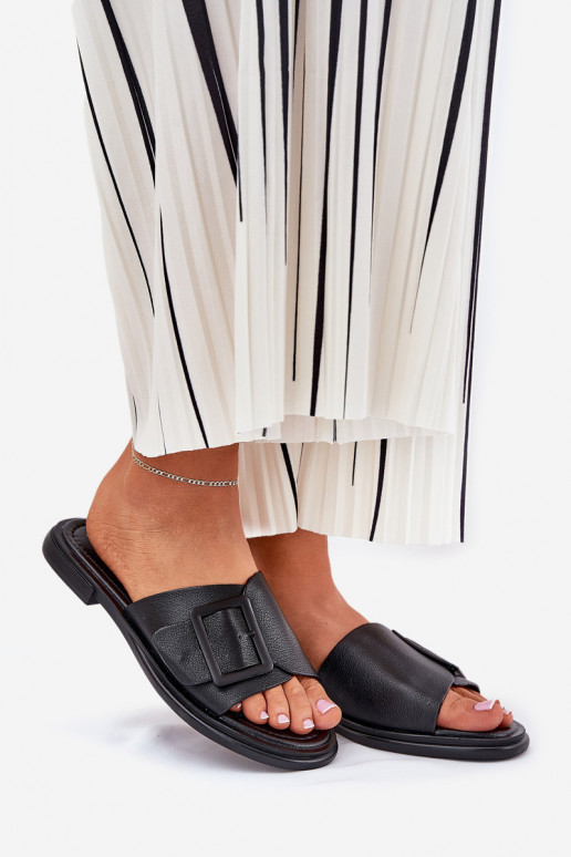 Ladies leather sandals with buckle D&A SJ2302-01 Black