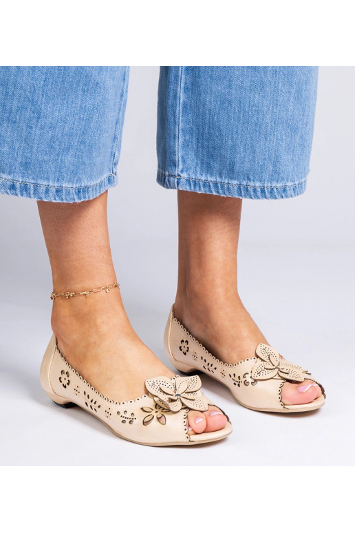Beżowe ażurowe balerinki z odkrytym...
