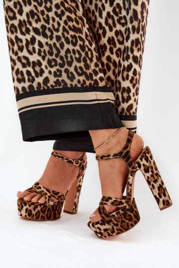 Womens Sandals On A Heel And Platform Eco Leather Beige Lomman 2