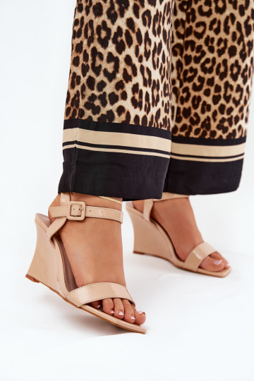 Lacquered Women's Wedge Sandals Nude Vliraya