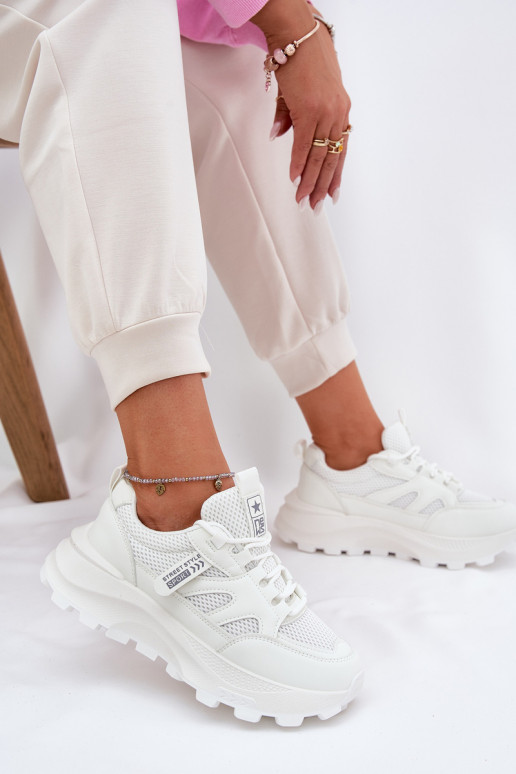 Women's Sports Sneakers On Thick Sole White Prononice