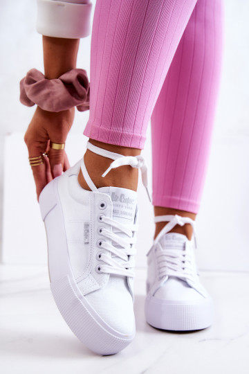 Sneakers On A Platform Lee Cooper LCW-22-31-0884L White