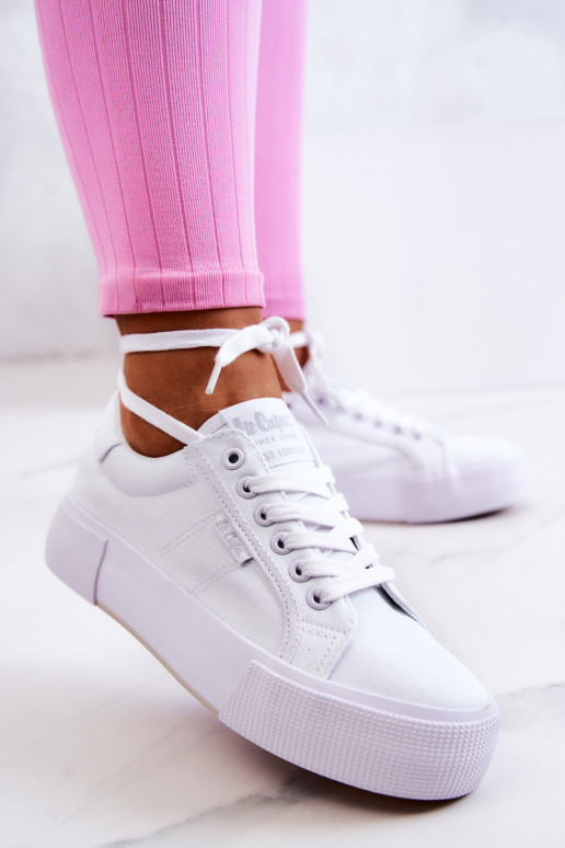 Sneakers On A Platform Lee Cooper LCW-22-31-0884L White Sneakers On A Platform Lee Cooper LCW-22-31-0884L White