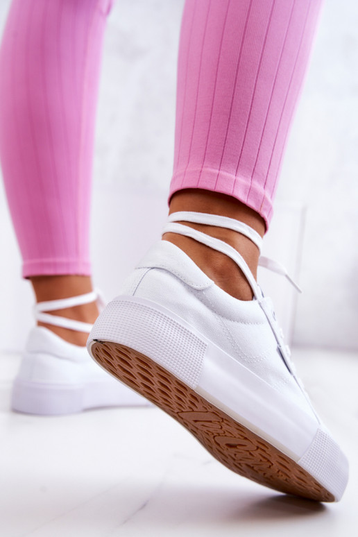 Sneakers On A Platform Lee Cooper LCW-22-31-0884L White Sneakers On A Platform Lee Cooper LCW-22-31-0884L White