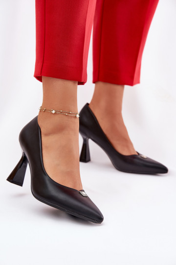 Elegant Heels on a Flared Stiletto Vinceza 62222 Black