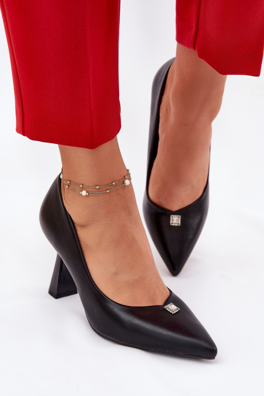 Elegant Heels on a Flared Stiletto Vinceza 62222 Black Elegant Heels on a Flared Stiletto Vinceza 62222 Black