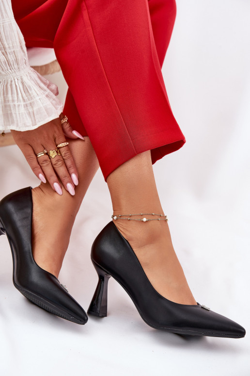 Elegant Heels on a Flared Stiletto Vinceza 62222 Black Elegant Heels on a Flared Stiletto Vinceza 62222 Black