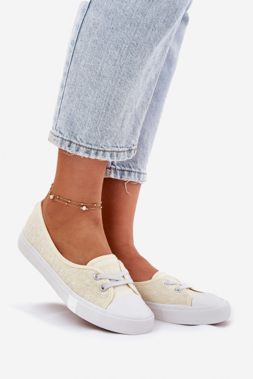 Ladies Sneakers With Embroidery Lee Cooper LCW-25-31-3445L Beige
