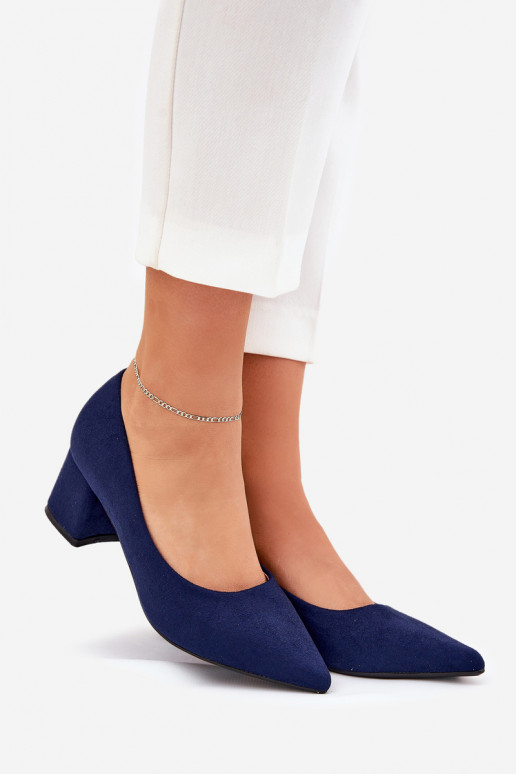 Ladies Pumps With Pointed Toes On A... Ladies Pumps With Pointed Toes On A...