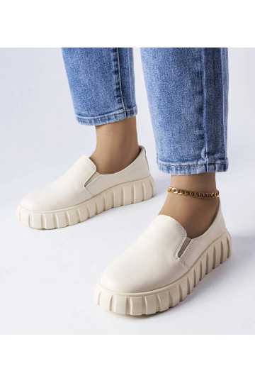 Beżowe wsuwane półbuty Igreja