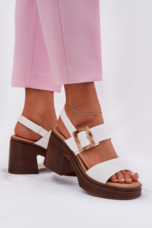 Ladies sandals on a chunky heel and platform White Vinceza 17387