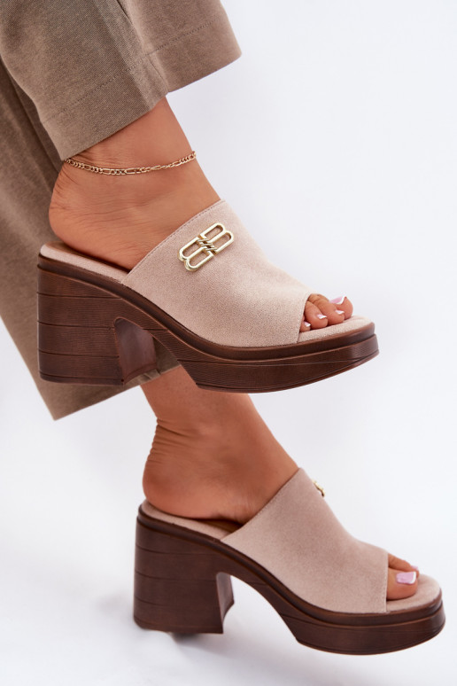 Women's sandals on a chunky heel with a gold detail Vinceza 17400 beige