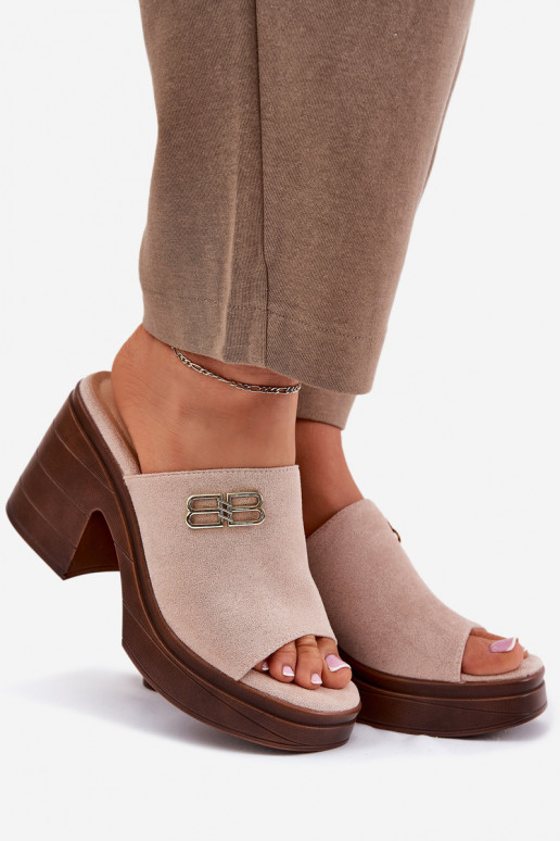 Women's sandals on a chunky heel with a gold detail Vinceza 17400 beige