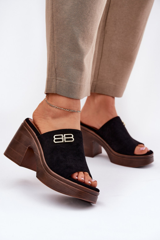 Ladies Sandals On Chunky Heel With Golden Detail Vinceza 17400 Black