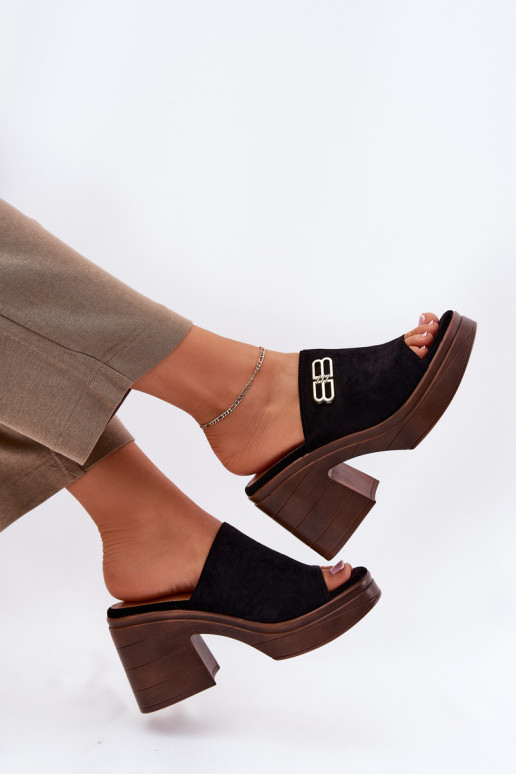 Ladies Sandals On Chunky Heel With Golden Detail Vinceza 17400 Black