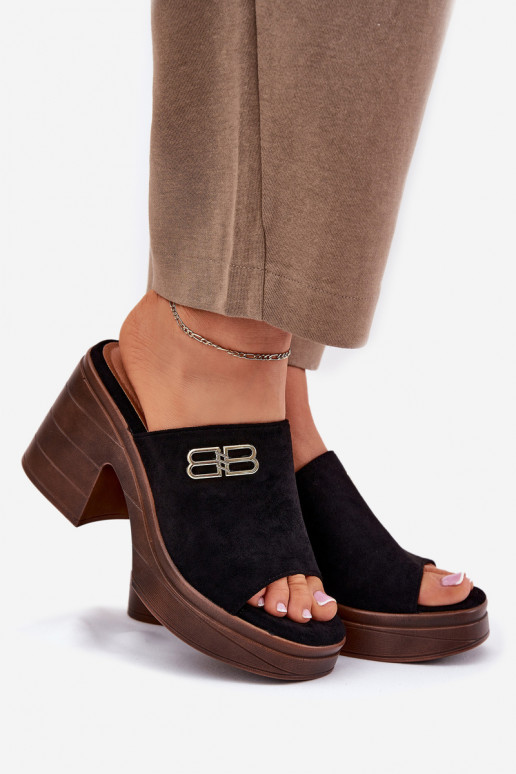 Ladies Sandals On Chunky Heel With Golden Detail Vinceza 17400 Black