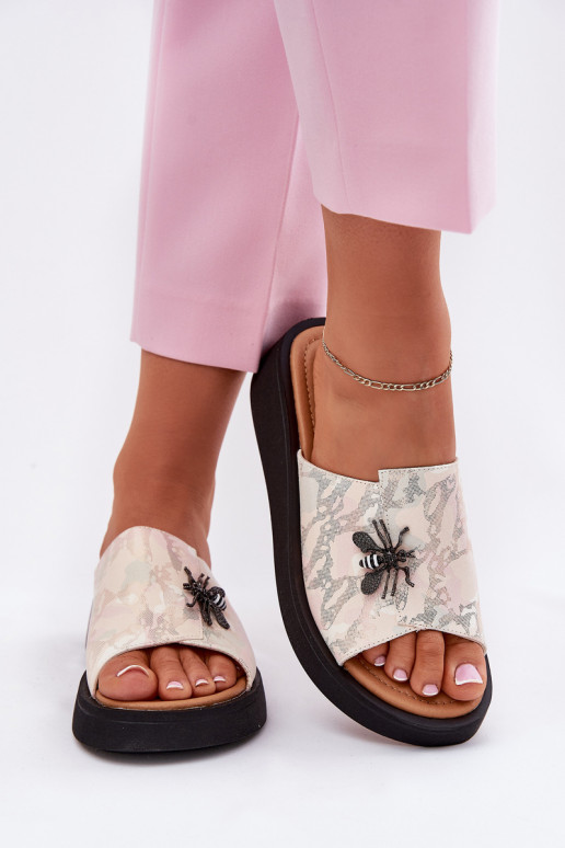   Z Broszką Vinceza 66752 