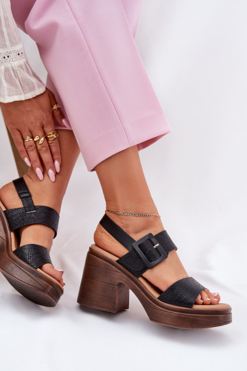 Women's sandals on a chunky heel and platform Black Vinceza 17387