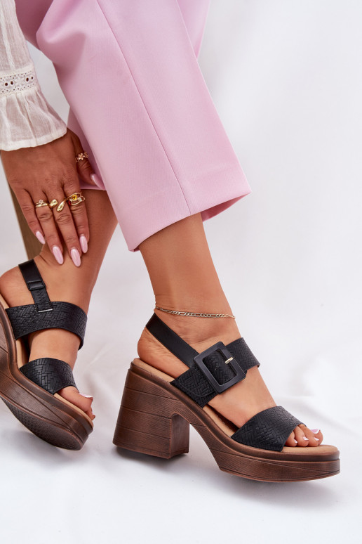 Women's sandals on a chunky heel and platform Black Vinceza 17387