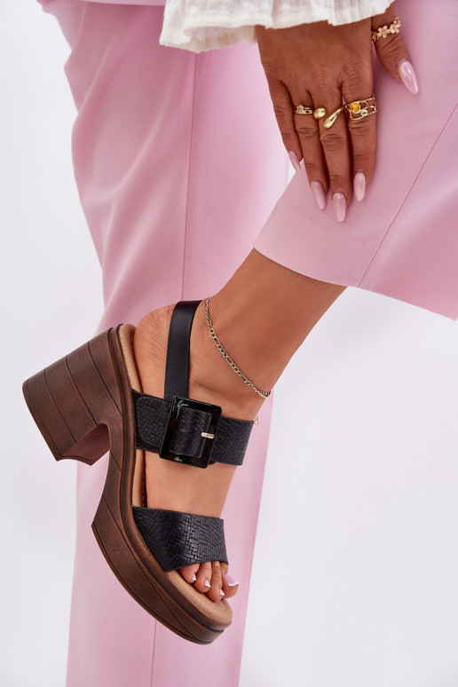 Women's sandals on a chunky heel and platform Black Vinceza 17387