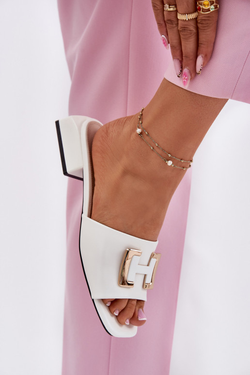 Elegant Women's Mules On A Block Heel With A Gold Detail Vinceza 62229 White Elegant Women's Mules On A Block Heel With A Gold Detail Vinceza 62229 White