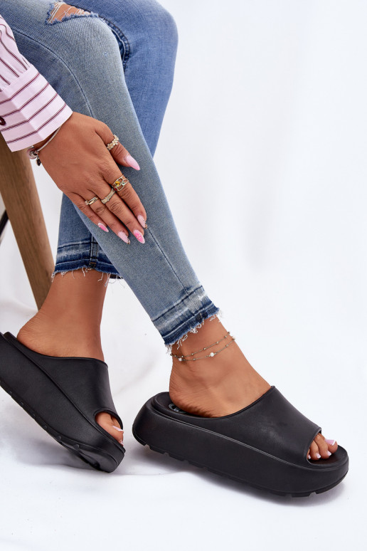 Foam women's sandals on platform black Xalvania