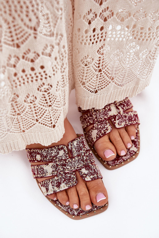 Decorated Flat Sandals Burgundy Anniles