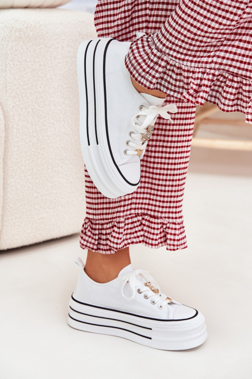 Trampki Damskie Na Platformie Ze Złotymi Przypinkami Białe Fiorina