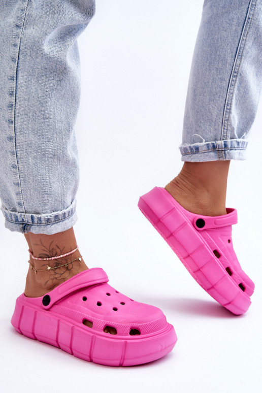 Women's Foam Platform Crocs Fuchsia Beckett