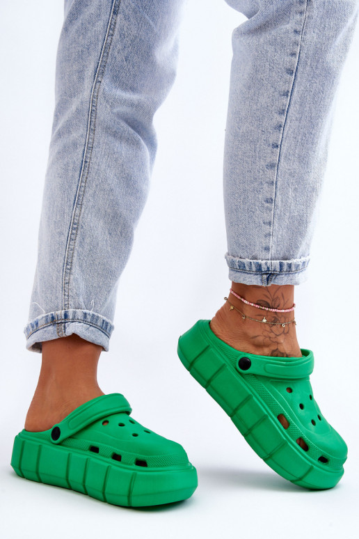 Women's Foam Crocs On Platform Green Beckett