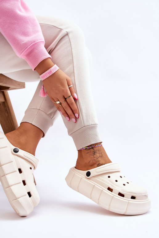 Women's Foam Platform Crocs Beige Beckett Women's Foam Platform Crocs Beige Beckett