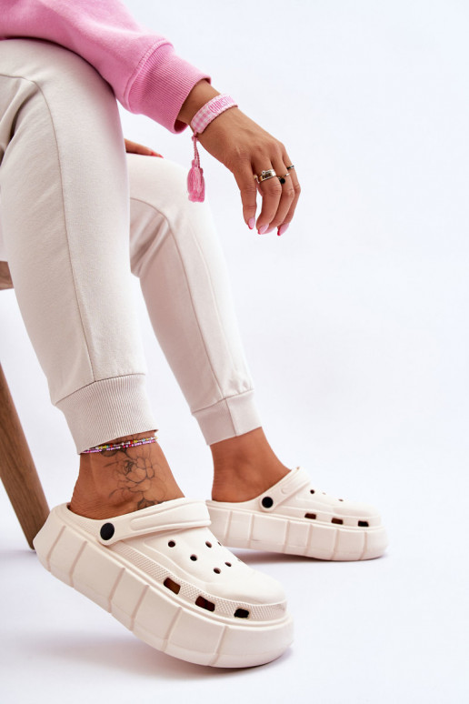 Women's Foam Platform Crocs Beige Beckett Women's Foam Platform Crocs Beige Beckett
