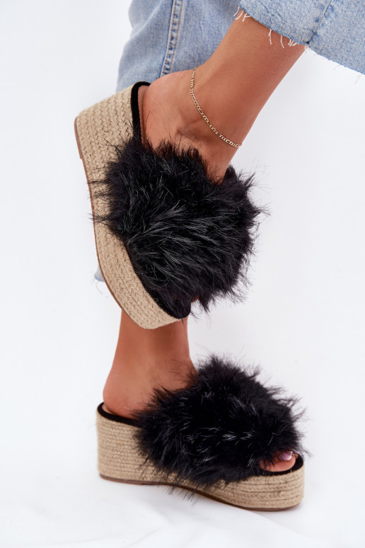 Women's wedge sandals with fur and braiding black Virela