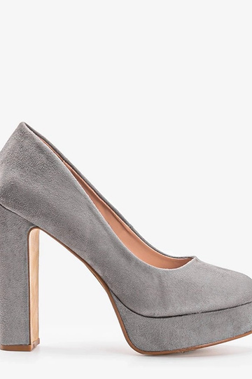 Szare wysokie czółenka na... 2