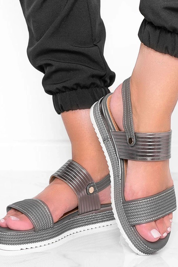Szare sandały na grubej... 2