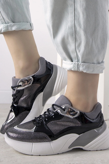 Czarne sneakersy na wysokiej podeszwie Rude