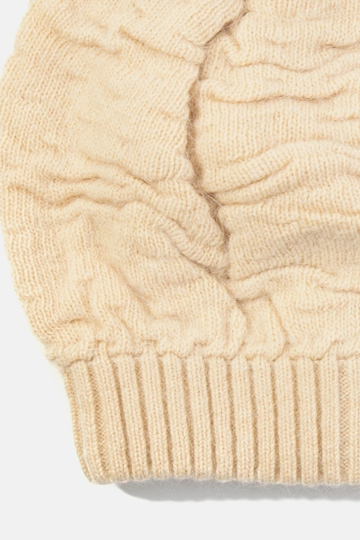 Beige women's beanie with pompom Isis Beige women's beanie with pompom Isis