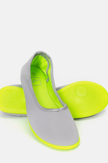 Grey and green children's... 2