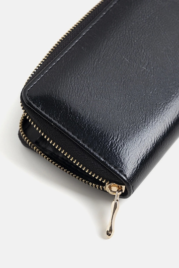 Black metallic Starks wallet