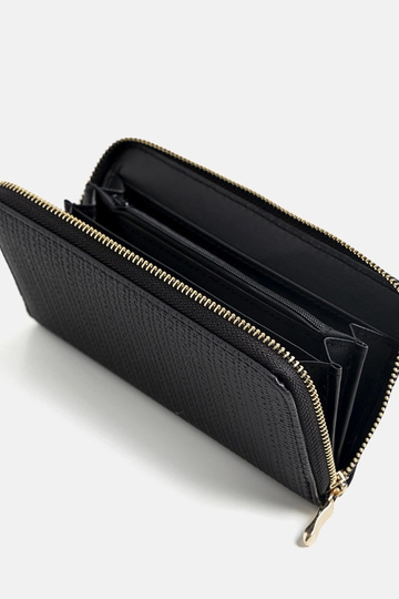 Women's black Hinds wallet 2