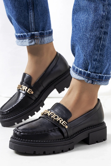 Czarne mokasyny na wysokiej...