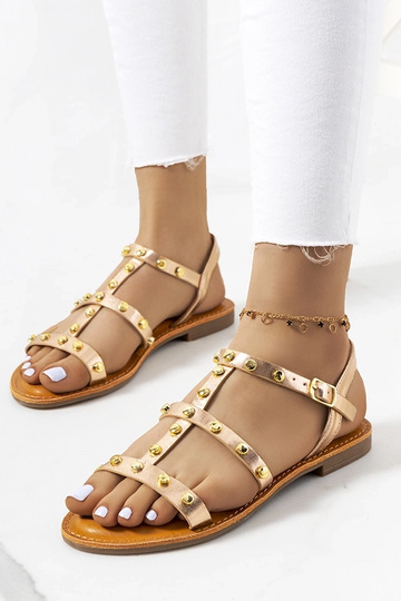 Różowe metaliczne sandały...