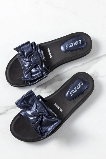 Glossy silver flip-flops Cher 2