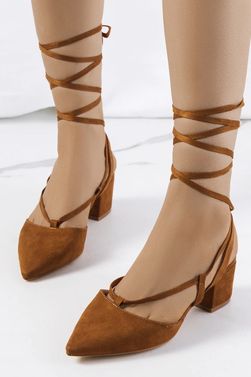 Green stilettos Ebony
