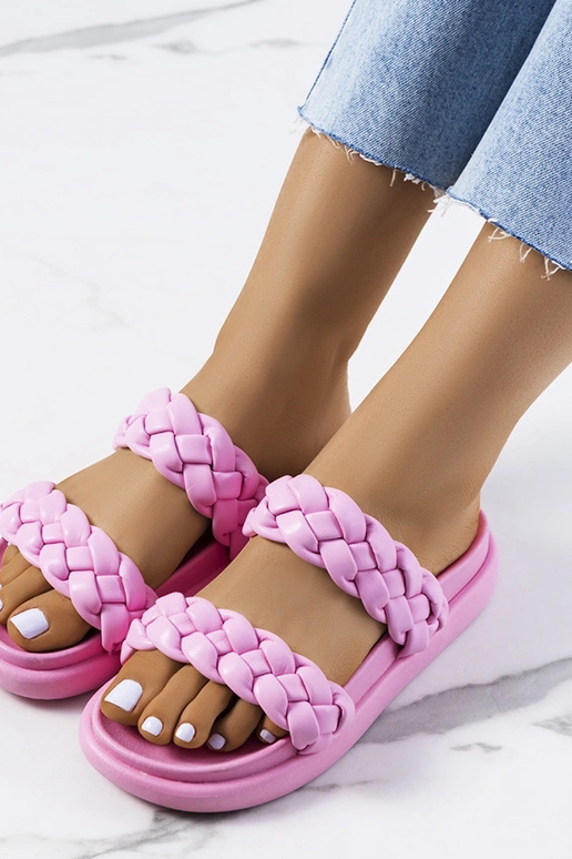 Beżowe klapki z łańcuchem Levy