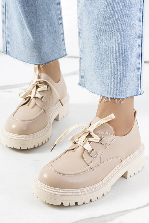 Beżowe półbuty damskie Labour