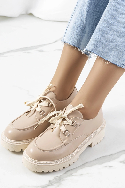 Beżowe półbuty damskie Labour