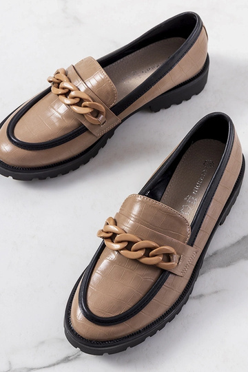 Brązowe półbuty z ozdobnym... 2