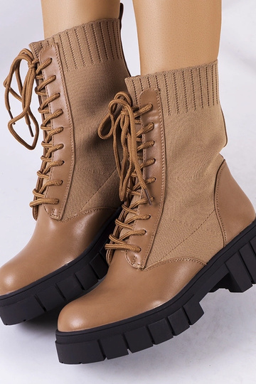 Brązowe botki z elastyczną... 2